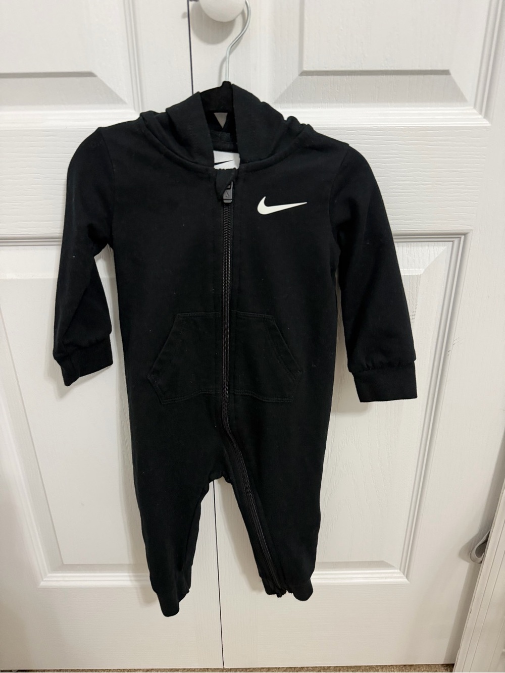 NWOT Nike Black Hooded Baby One-Piece with Zipper Size 9 months